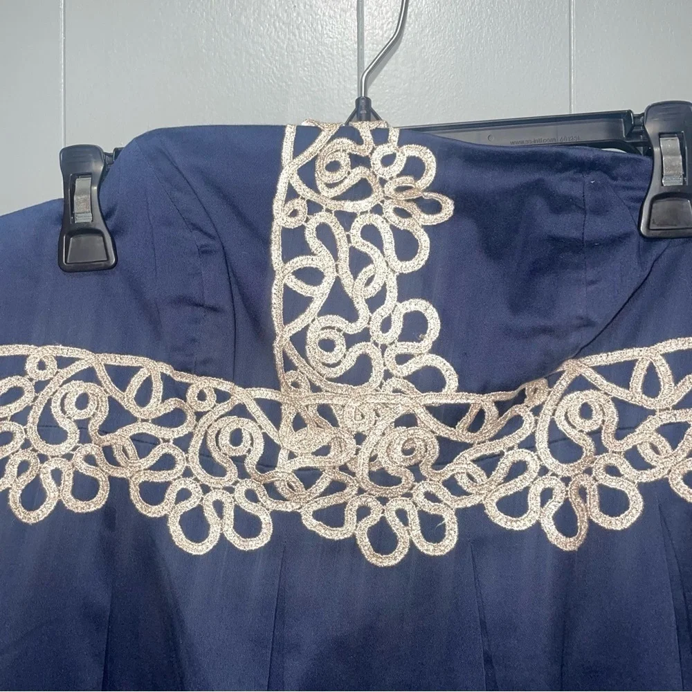 Lilly Pulizter Strapless Navy Dress with Gold Detail Trim Size 4 - Picture 2 of 5